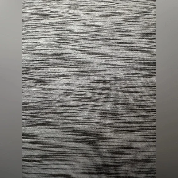 Lululemon Love Tee Short Sleeve Crew Size 6 Space Dye Grey Black - Picture 4 of 6